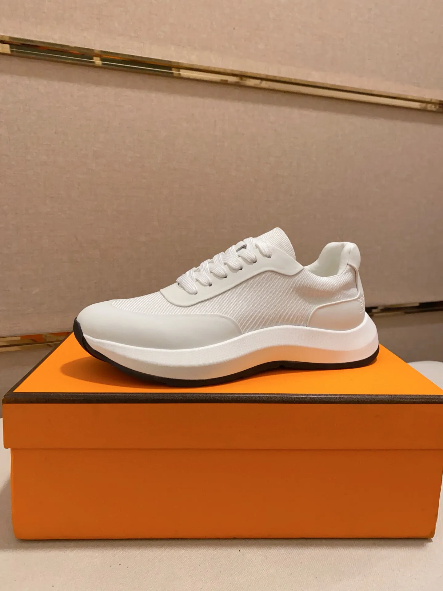 Men's clothing and shoes💰: 600💰《HERMES》【Classic Original Version】Hermès; Top 🔝 Purchasing Agency 🔍🔍Men's latest 🇺🇸 counters are on sale simultaneously, original imported from Italy ▲▲Silk cowhide with breathable fabric ▲▲ (high-end and expensive Qi·Grade) Exquisite workmanship (Italian 🇮🇹Imported water-dyed 🐂cowhide lining) Sole: Original sole provided by the original factory, ⚠️Exclusive double-layer activity·TPR·Rubber·Combined molded outsole; Super·comfortable·wear-resistant·non-slip·environmental protection The real thing is more beautiful if you take the real thing (high quality, follow the order), you can enter and exit the counter at will * Number of yards: 38·39·40·41·42·43·44# (can be customized 45.)
